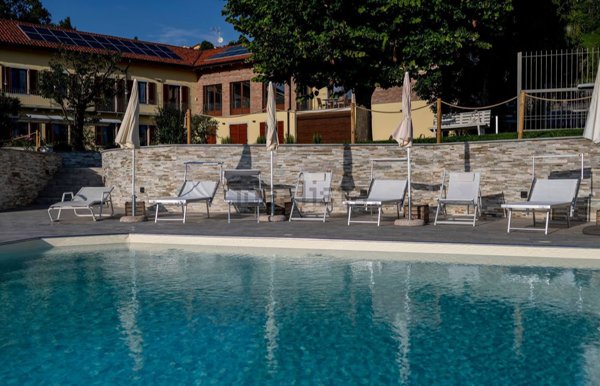 casale in vendita a Diano d'Alba