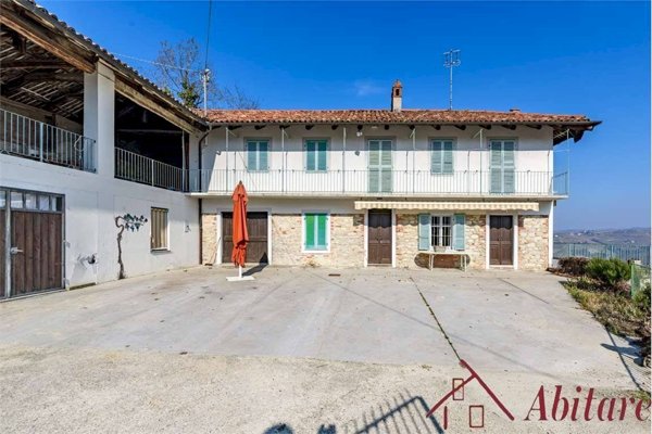 casale in vendita a Diano d'Alba