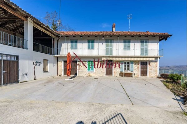 casale in vendita a Diano d'Alba
