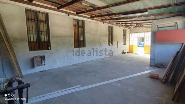 locale di sgombero in vendita a Diano d'Alba in zona Ricca