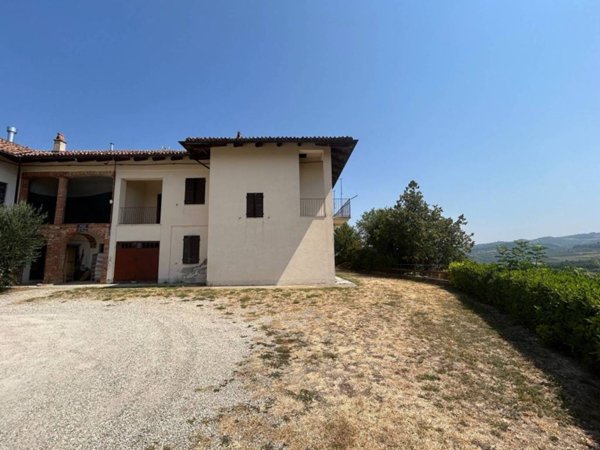 casa indipendente in vendita a Diano d'Alba