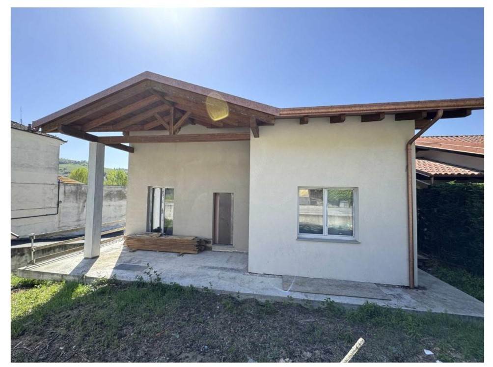 casa indipendente in vendita a Diano d'Alba
