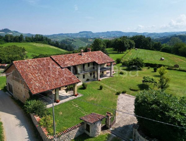 casa indipendente in vendita a Dogliani