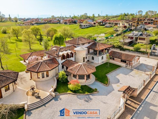casa indipendente in vendita a Dogliani