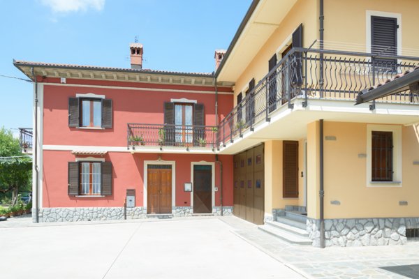 casa indipendente in vendita a Dogliani