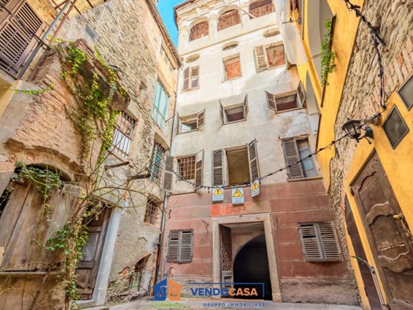 negozio in vendita a Dogliani