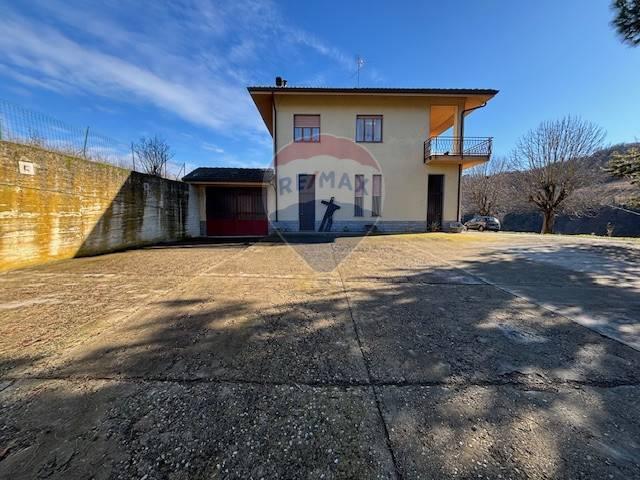 casa indipendente in vendita a Dogliani