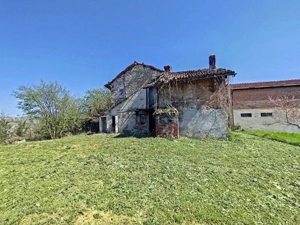 locale di sgombero in vendita a Dogliani
