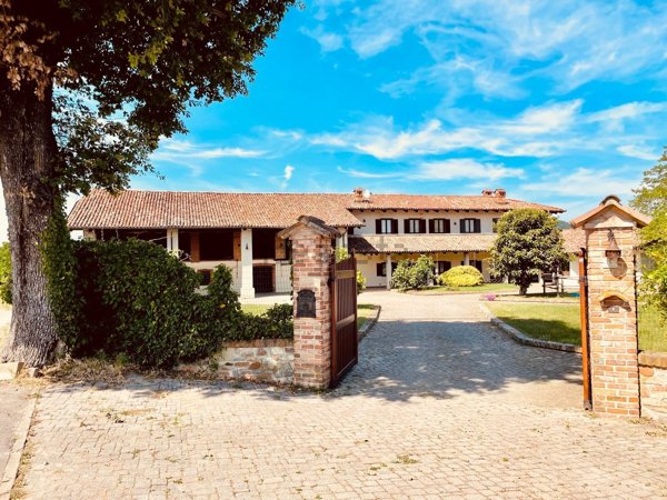 casale in vendita a Dogliani