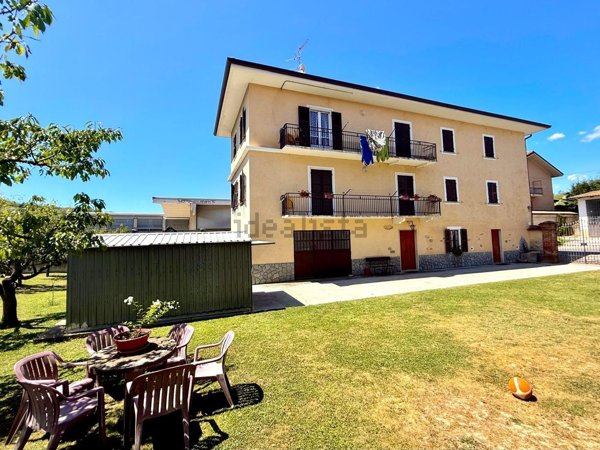 casa indipendente in vendita a Dogliani