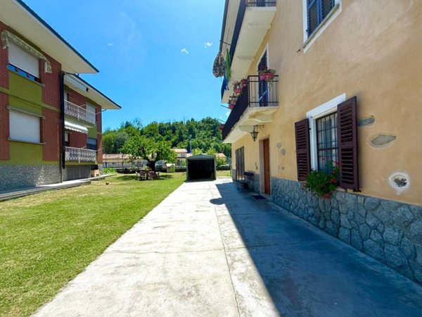 casa indipendente in vendita a Dogliani