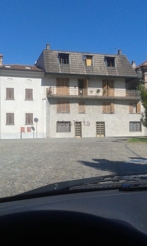 casa indipendente in vendita a Dogliani