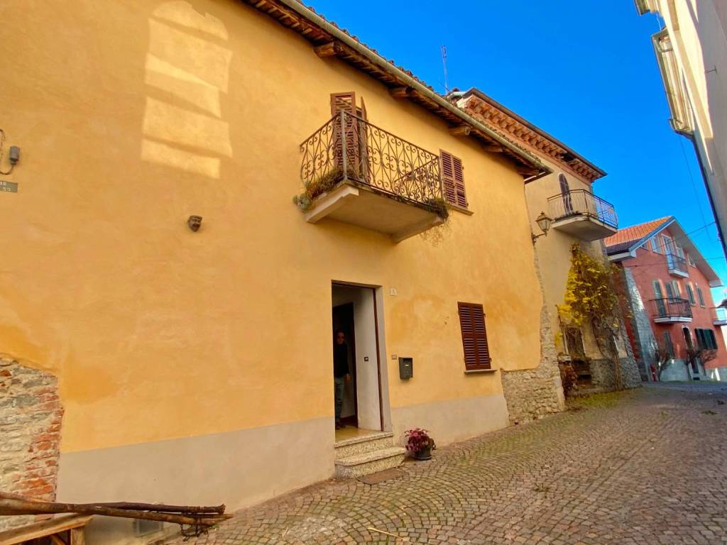 casa indipendente in vendita a Dogliani