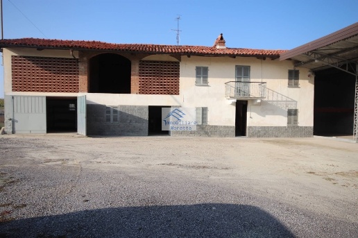 casale in vendita a Dogliani