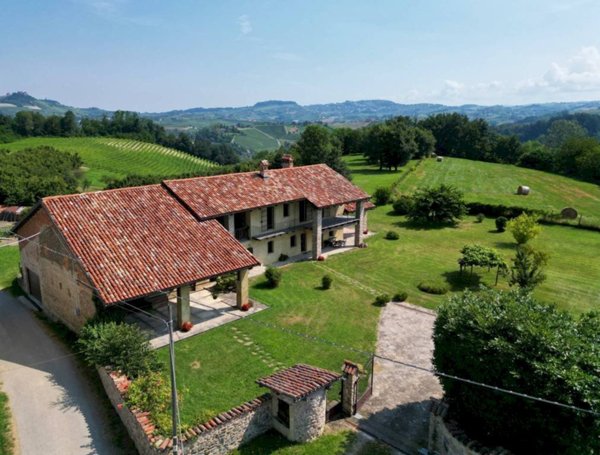 casa indipendente in vendita a Dogliani