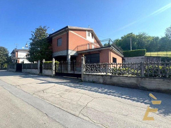 casa indipendente in vendita a Dogliani