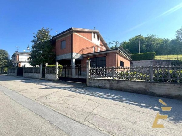 casa indipendente in vendita a Dogliani