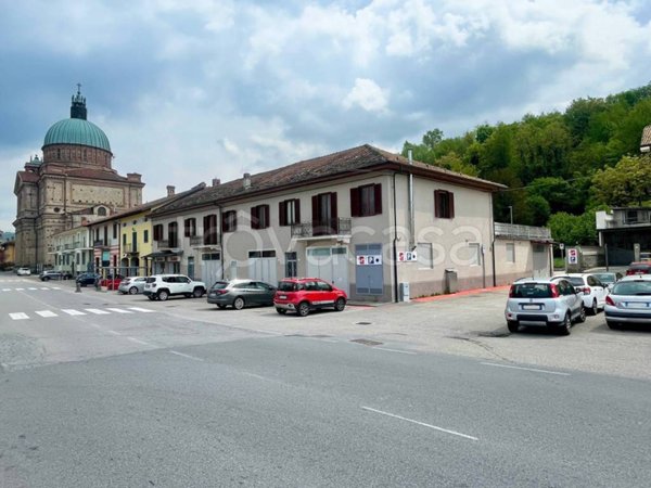 negozio in vendita a Dogliani