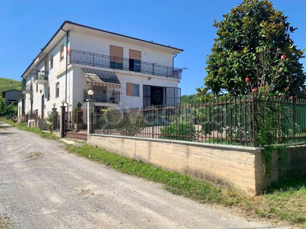 casa indipendente in vendita a Dogliani