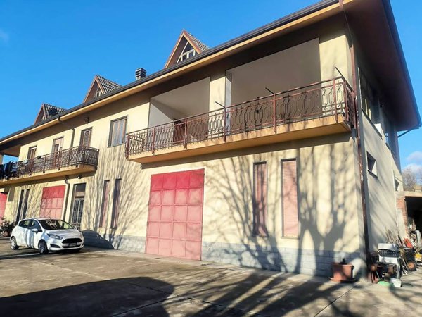 casa indipendente in vendita a Dogliani