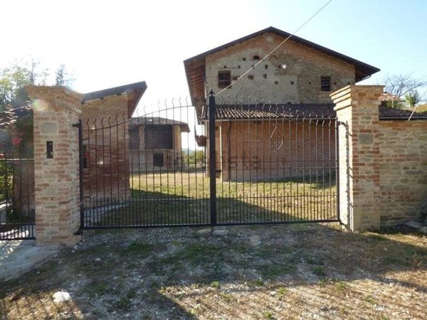 casale in vendita a Dogliani