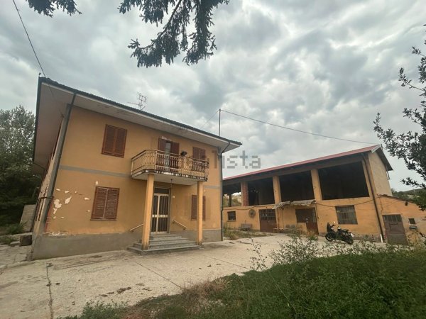 casale in vendita a Dogliani