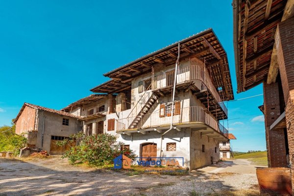 casale in vendita a Dogliani