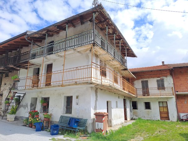 casa semindipendente in vendita a Dronero in zona Tetti
