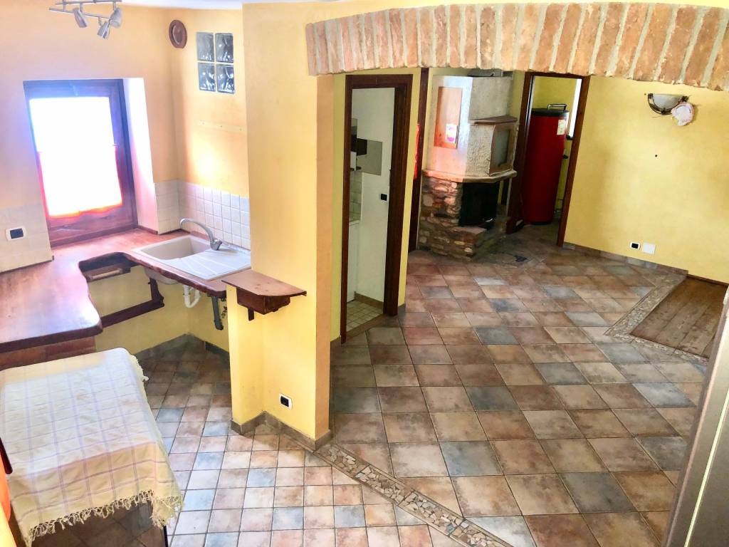 casa indipendente in vendita a Dronero