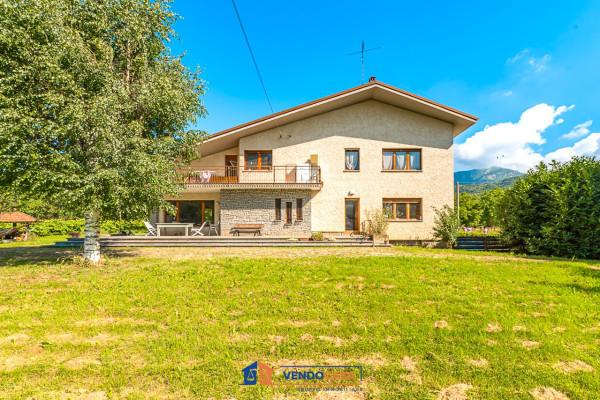 casa indipendente in vendita a Dronero