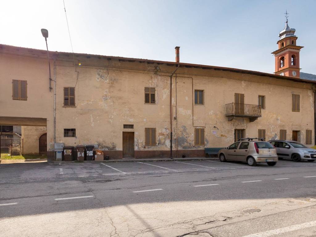 casa indipendente in vendita a Dronero in zona Tetti