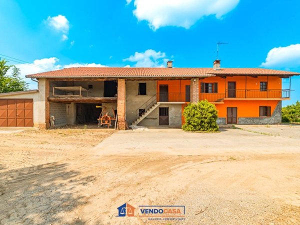 casa indipendente in vendita a Dronero in zona Monastero