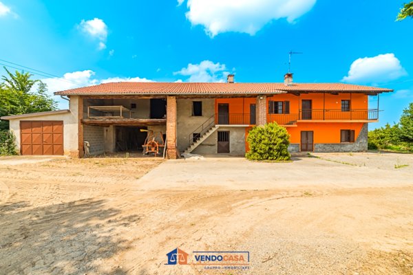 casa indipendente in vendita a Dronero in zona Monastero