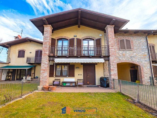 casa indipendente in vendita a Dronero