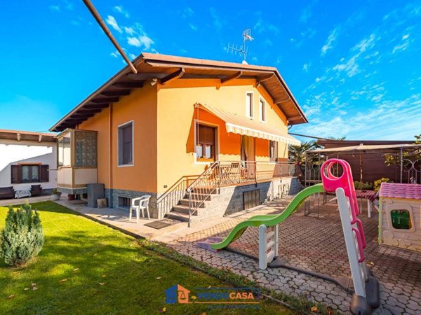 casa indipendente in vendita a Dronero