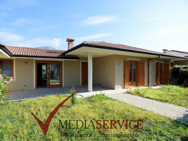 casa indipendente in vendita a Dronero