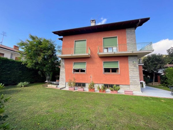 casa indipendente in vendita a Dronero