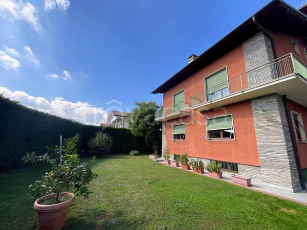 casa indipendente in vendita a Dronero