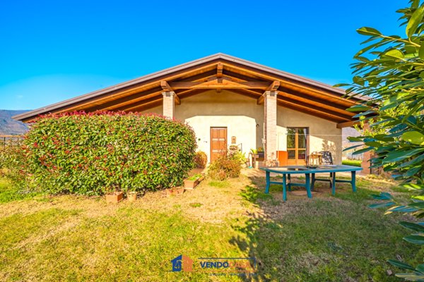 casa indipendente in vendita a Dronero