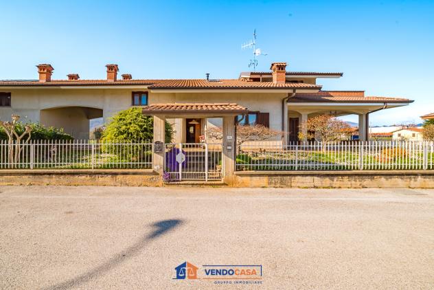 casa indipendente in vendita a Dronero