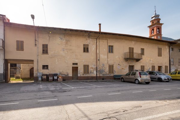appartamento in vendita a Dronero in zona Tetti