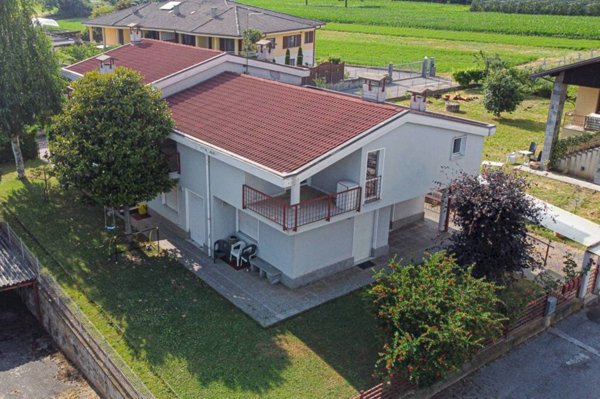 casa indipendente in vendita a Dronero