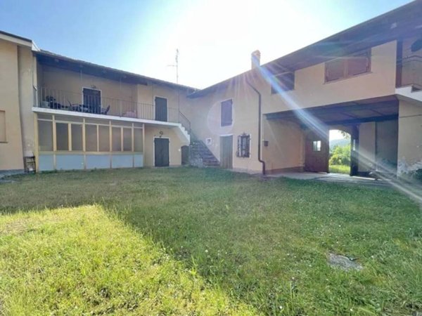 casa indipendente in vendita a Dronero in zona Tetti