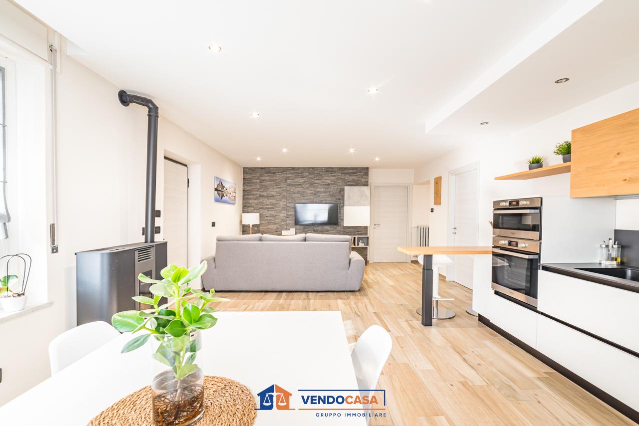 casa indipendente in vendita a Dronero