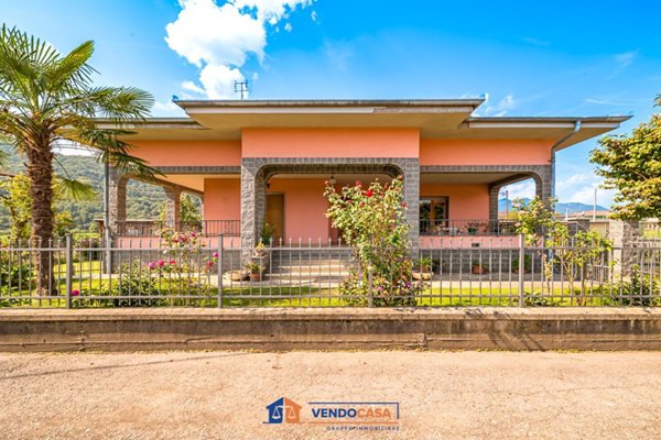 casa indipendente in vendita a Dronero