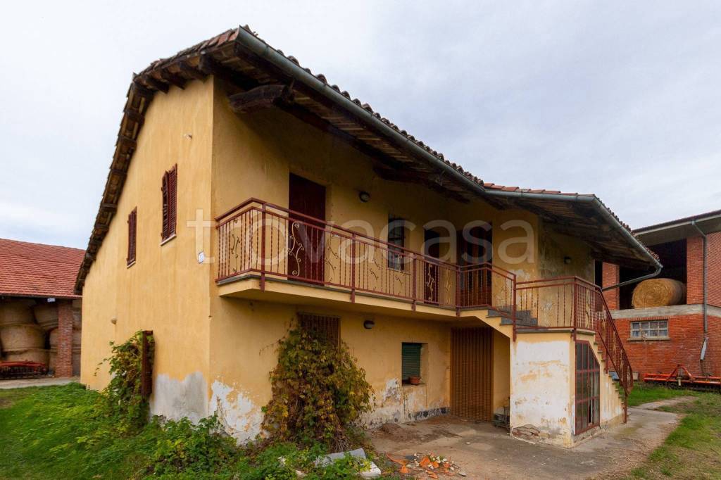 casa indipendente in vendita a Dronero in zona Monastero