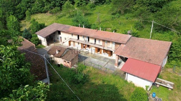 casa indipendente in vendita a Dronero