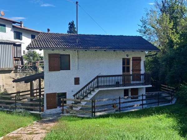 casa indipendente in vendita a Dronero in zona Tetti