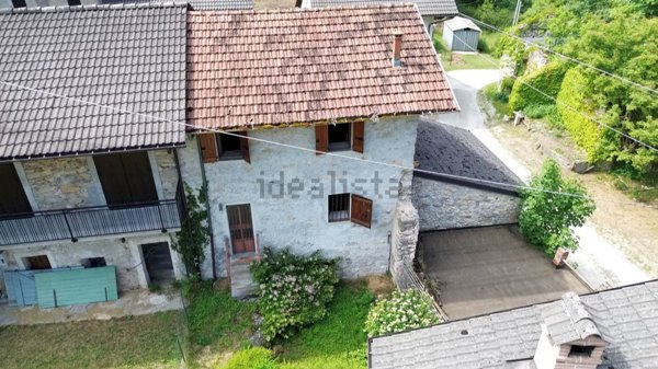 casa semindipendente in vendita a Dronero
