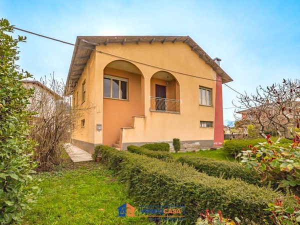 casa indipendente in vendita a Dronero